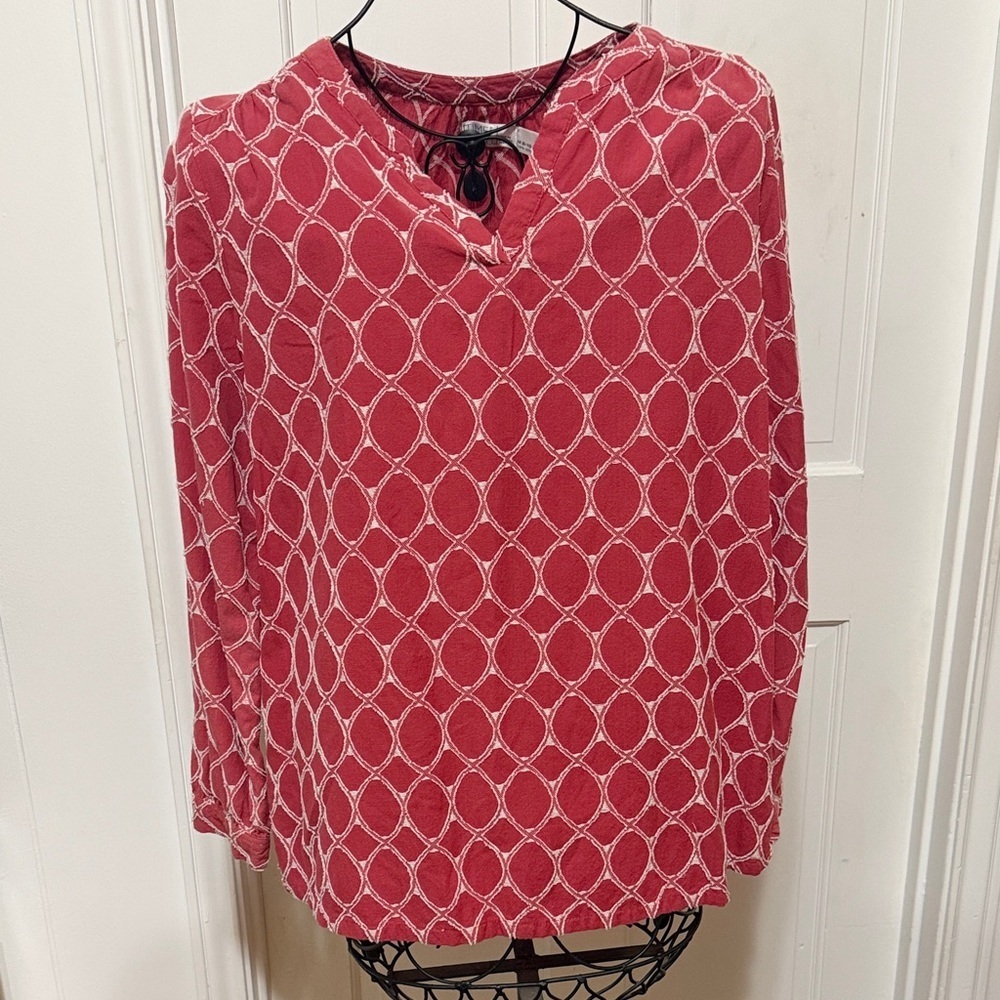 💋💋💋3 for 12$💋💋💋Time and Tru Elegant Red Patterned Women's Top- medium
